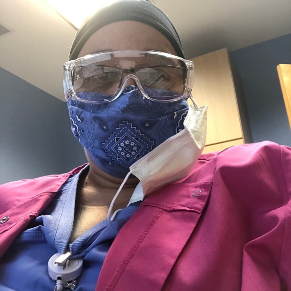 Meet your Posher - Picture 3 of 8